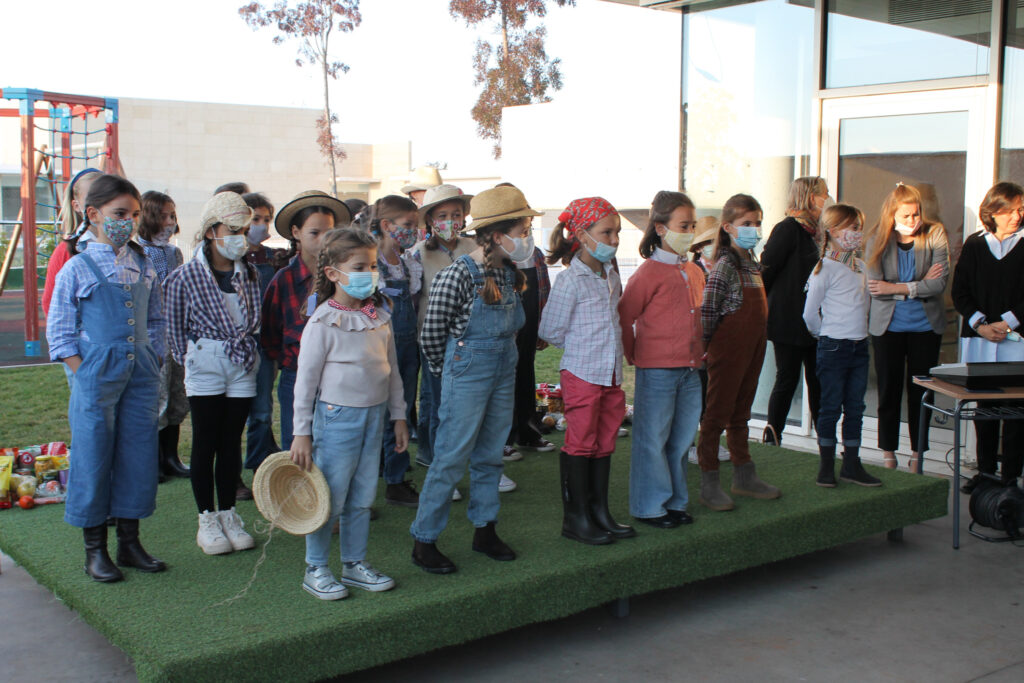 colegio-britanico-en-madrid-Harvest Festival 21 13