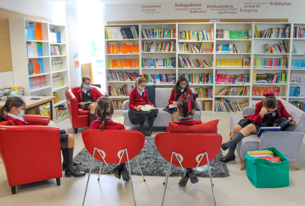 colegio-britanico-en-madrid-library juniors 02