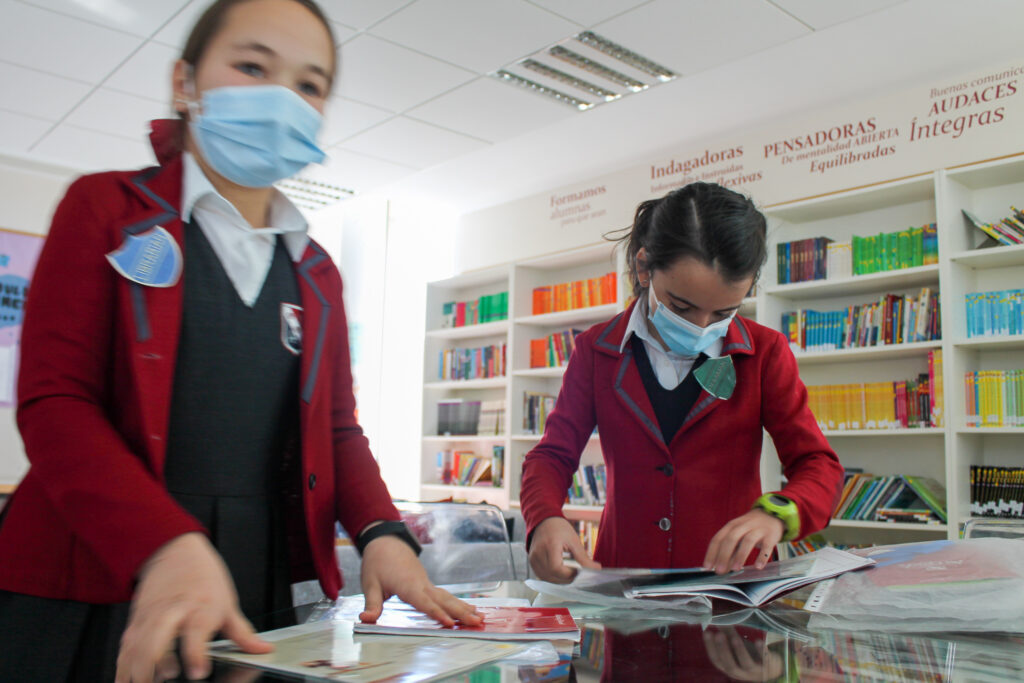 colegio-britanico-en-madrid-Library Helpers Biblioteca 8