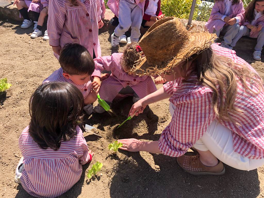 colegio-britanico-en-madrid-gardening infants 05