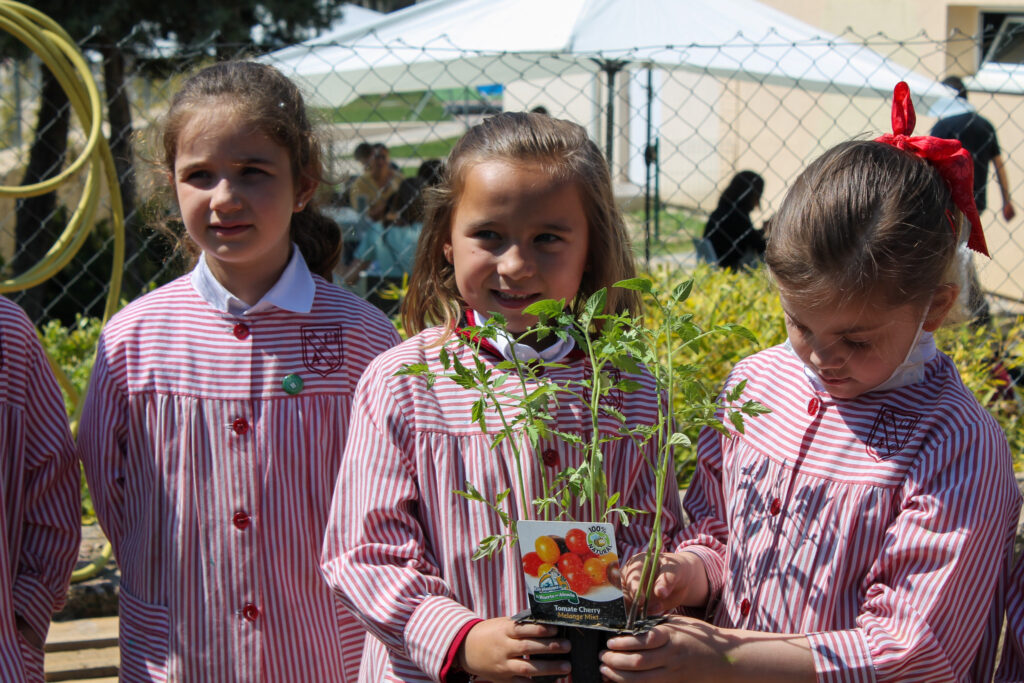 colegio-britanico-en-madrid-gardening infants 18