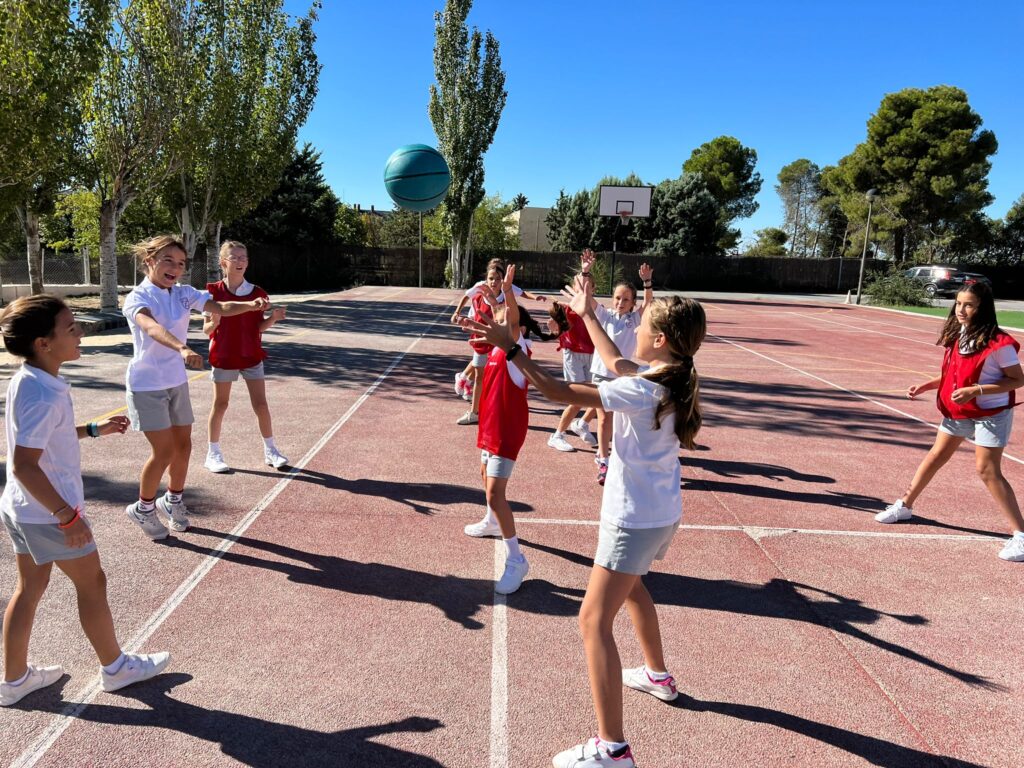 colegio-britanico-en-madrid-baloncesto3 1