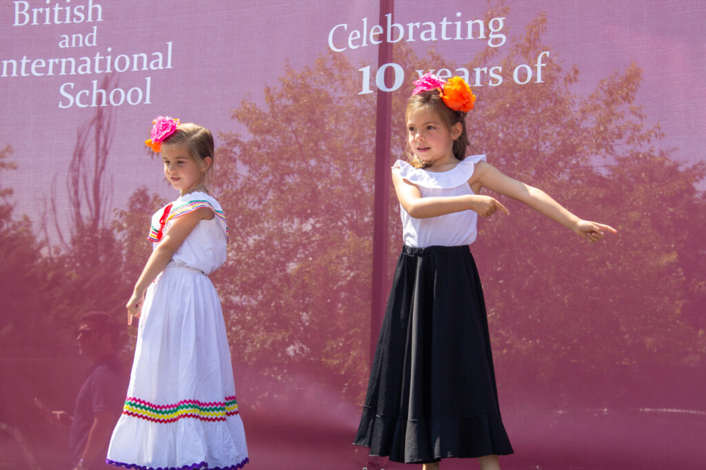 colegio-britanico-en-madrid-colegio alegra familias desfile 5