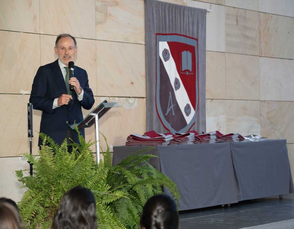 colegio-britanico-en-madrid-3. Grad 24 Graduacion 125