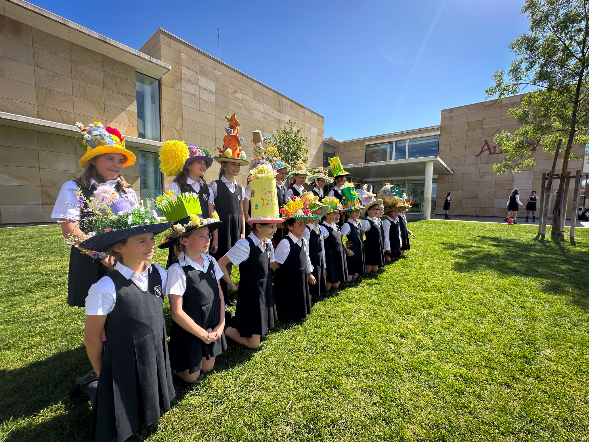 colegio-britanico-en-madrid-easter bonnet 2025 01