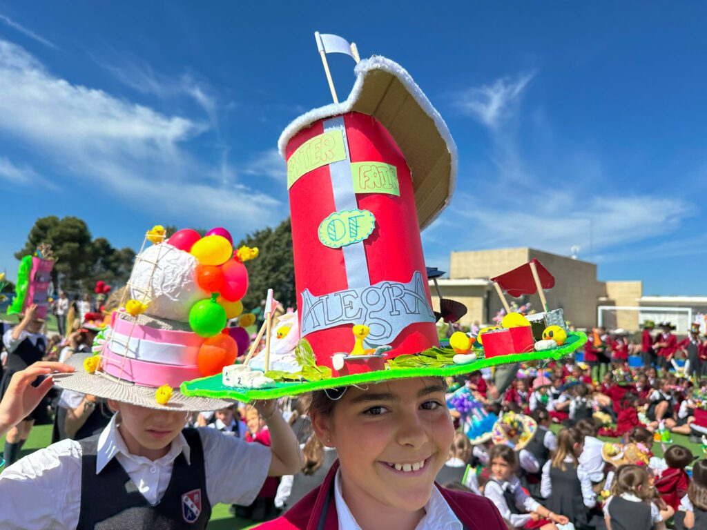colegio-britanico-en-madrid-pascua alegra sombreros 05