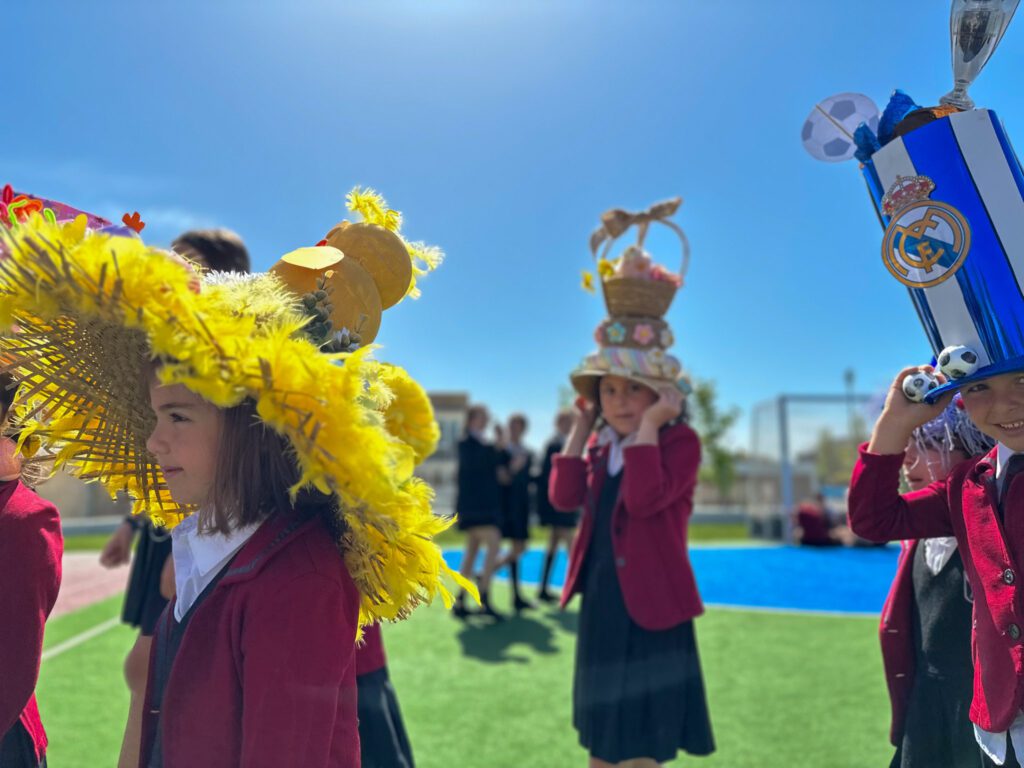 colegio-britanico-en-madrid-pascua alegra sombreros 16