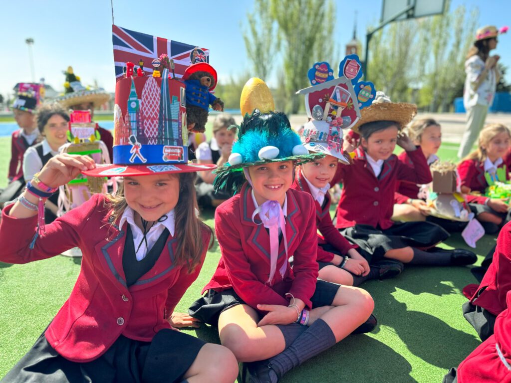 colegio-britanico-en-madrid-pascua alegra sombreros 22