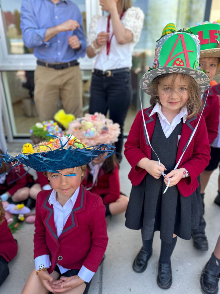 colegio-britanico-en-madrid-pascua alegra sombreros 23