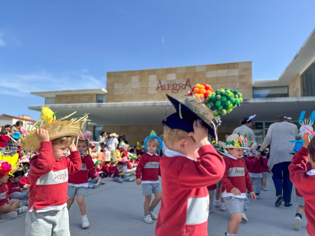 colegio-britanico-en-madrid-pascua alegra sombreros 26