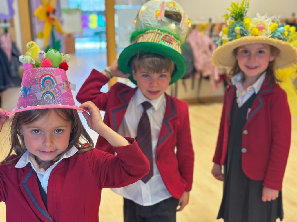 colegio-britanico-en-madrid-pascua alegra sombreros 28