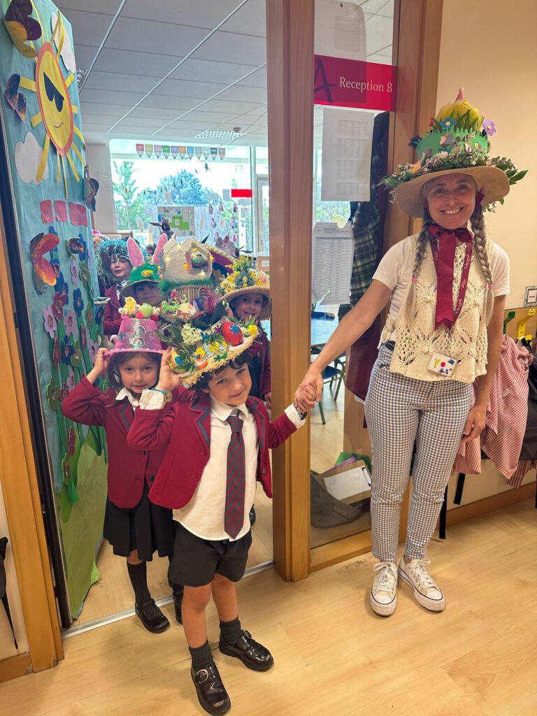 colegio-britanico-en-madrid-pascua alegra sombreros 29